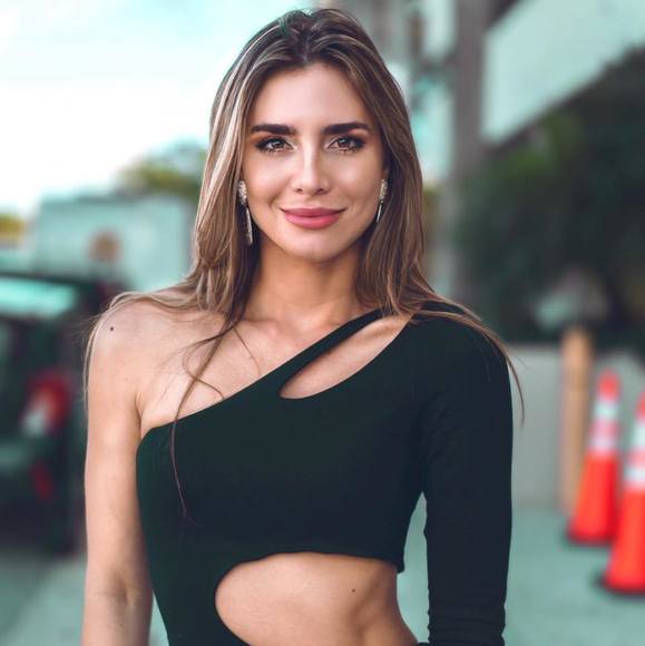 Poshmark profile picture for @halves